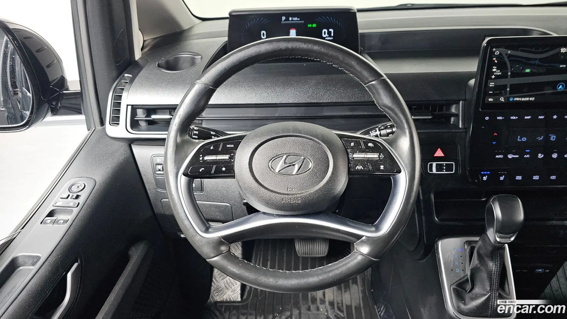 Hyundai Staria Cargo 5-Seater 2021