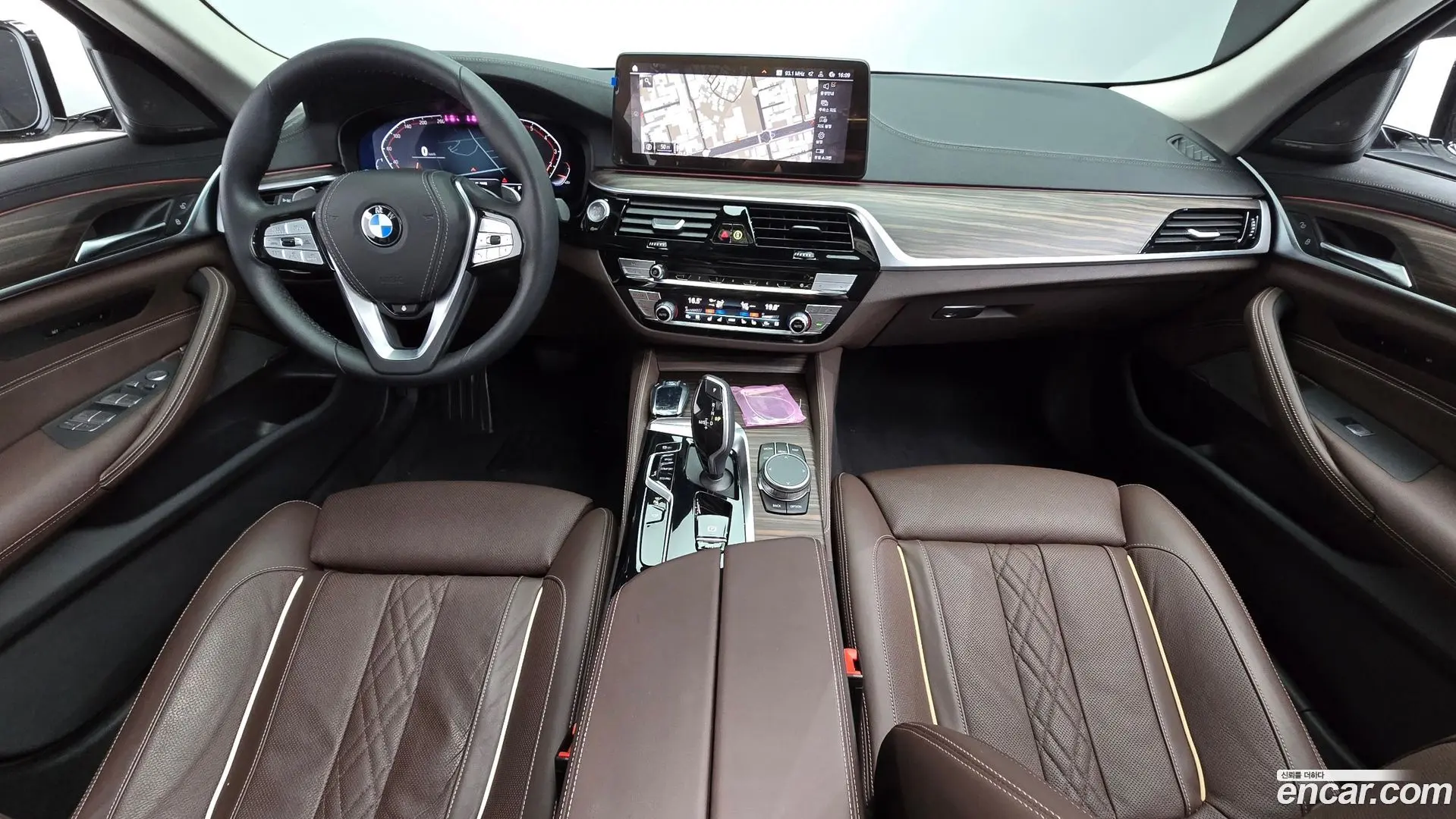 BMW 5-Series 530i Luxury 2020