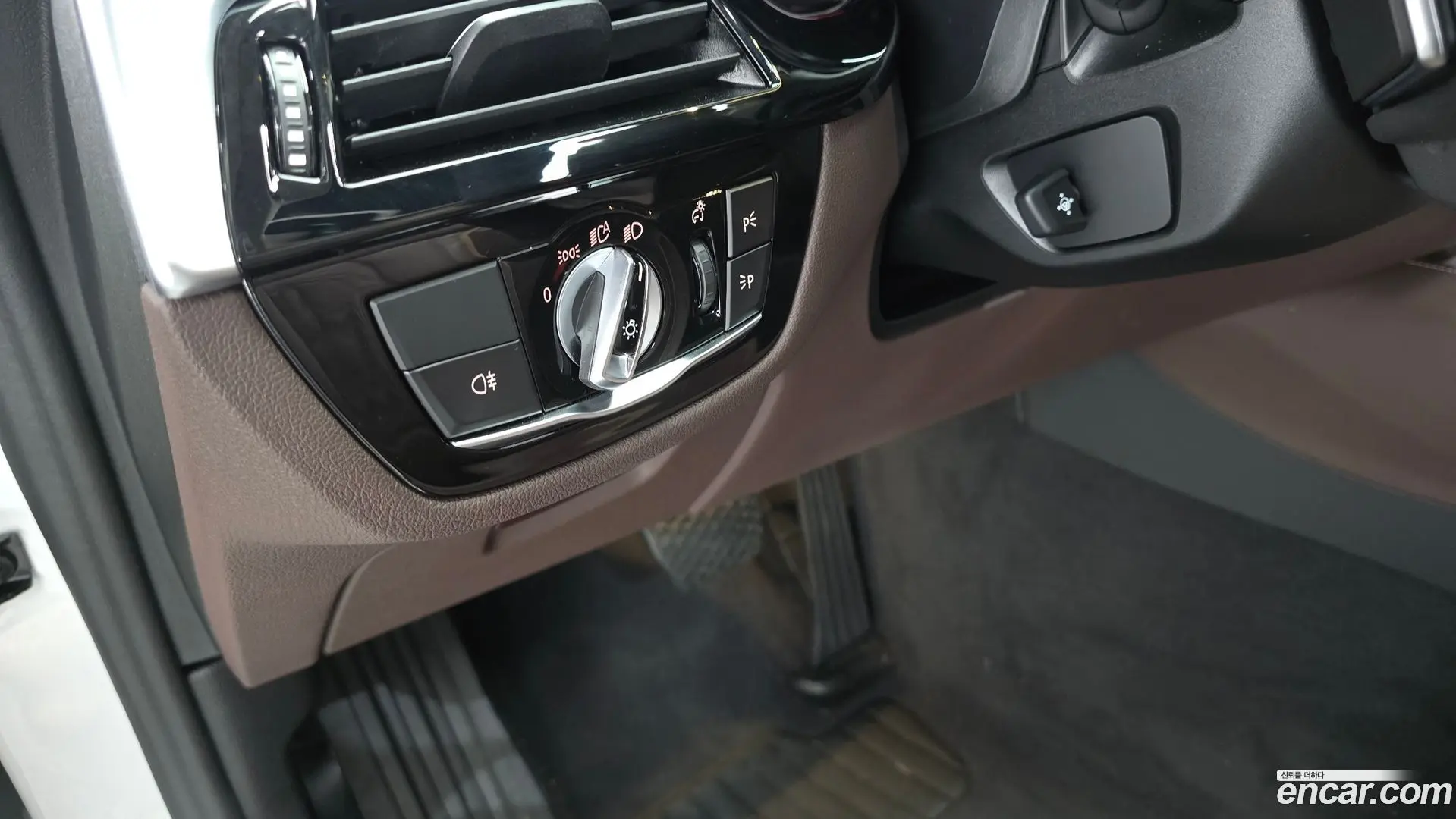 BMW 5-Series 530i Luxury 2020