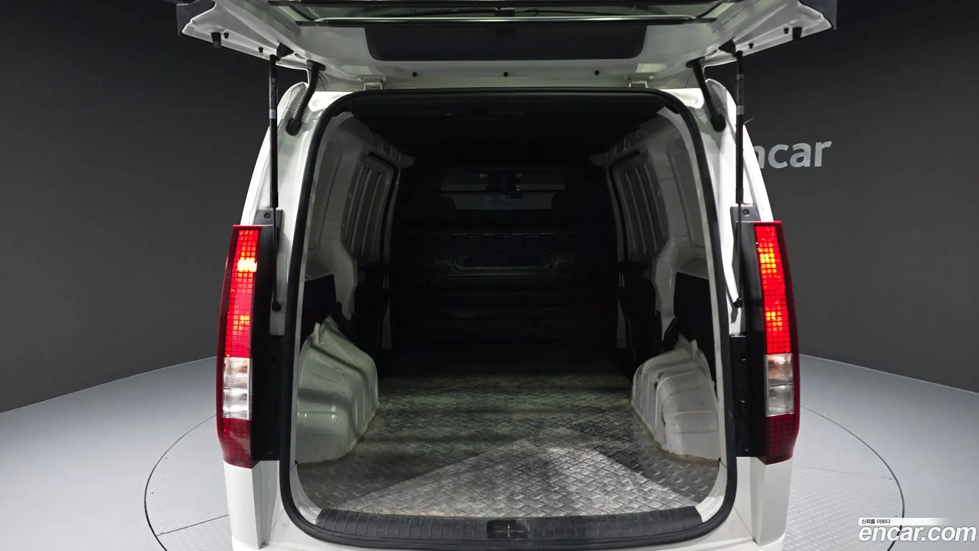 Hyundai Staria Cargo 3-Seater 2022