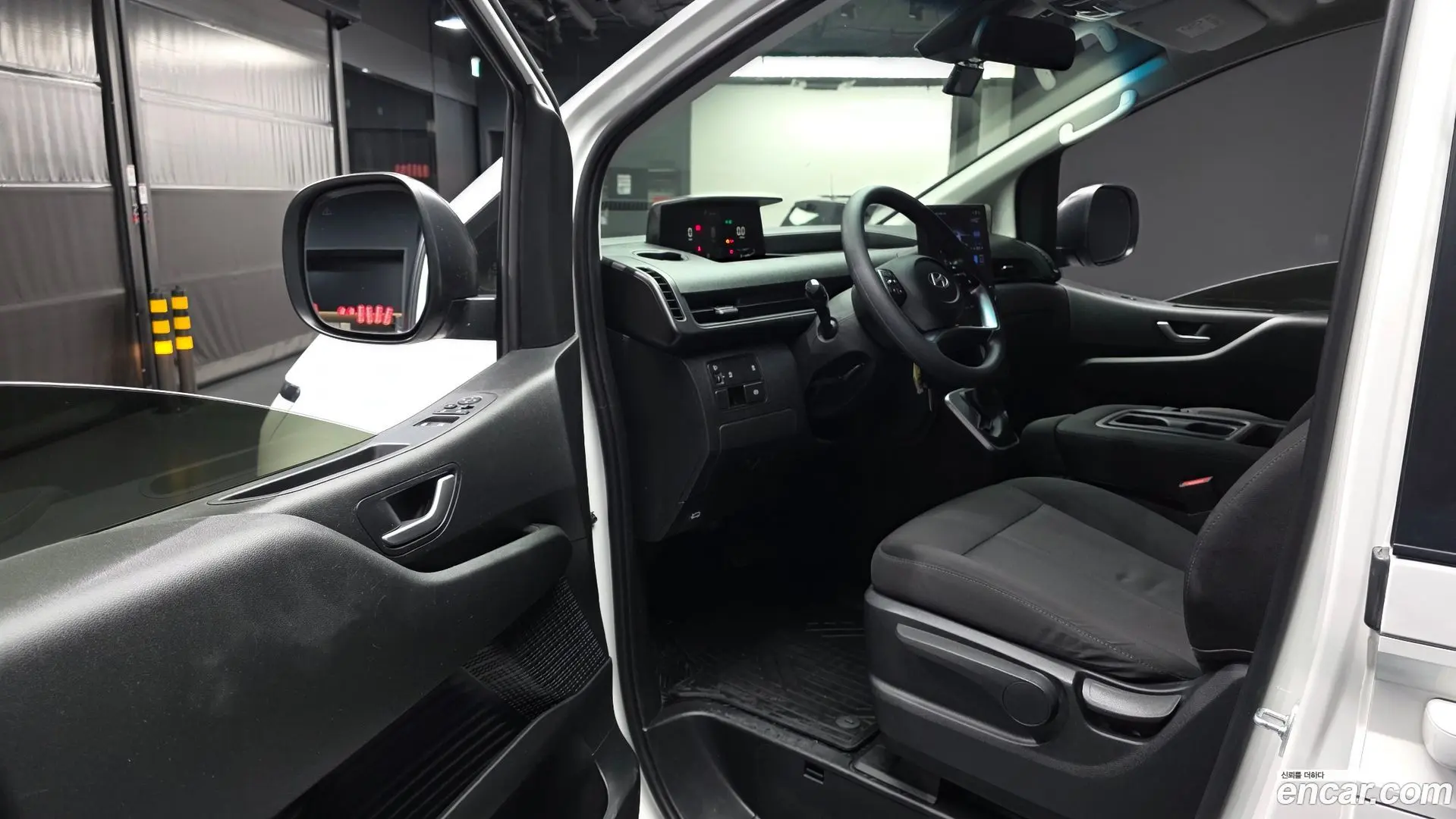 Hyundai Staria Cargo 3-Seater 2022