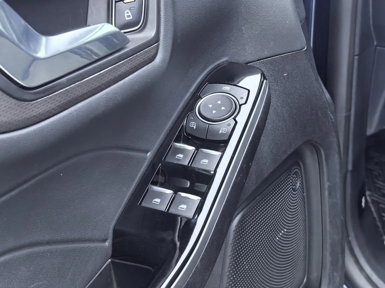 Ford Escape 2020 EcoBoost 245 2WD Shine