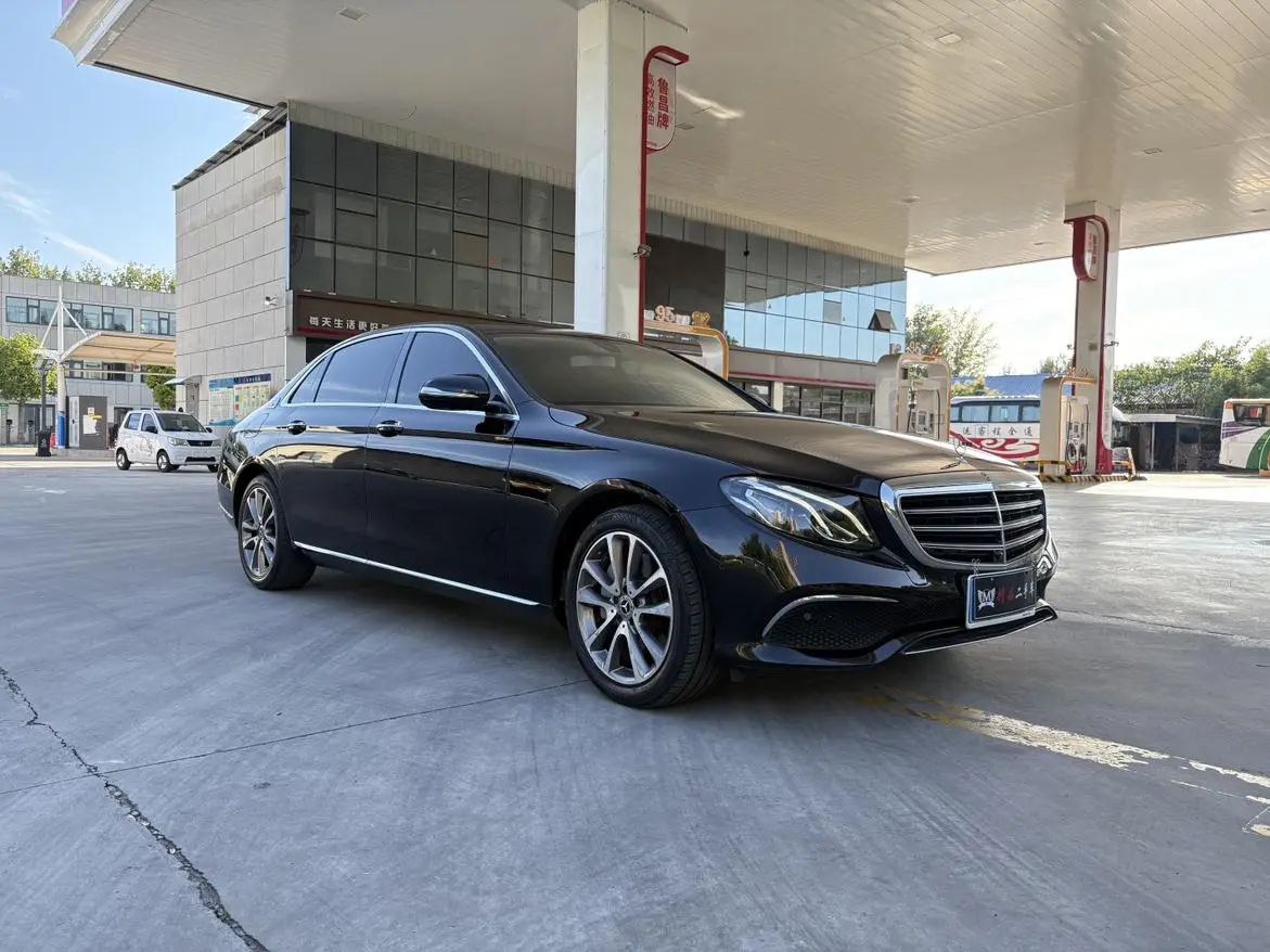 Mercedes-Benz E Class 2018 E 300 L Luxury