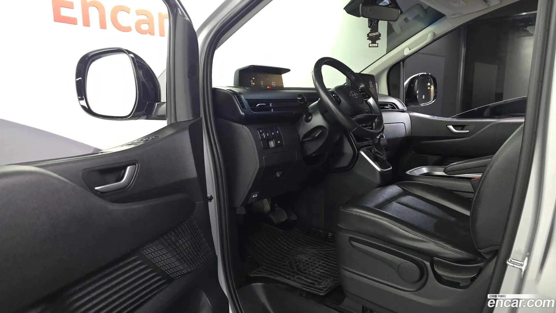 Hyundai Staria Cargo 5-Seater 2021