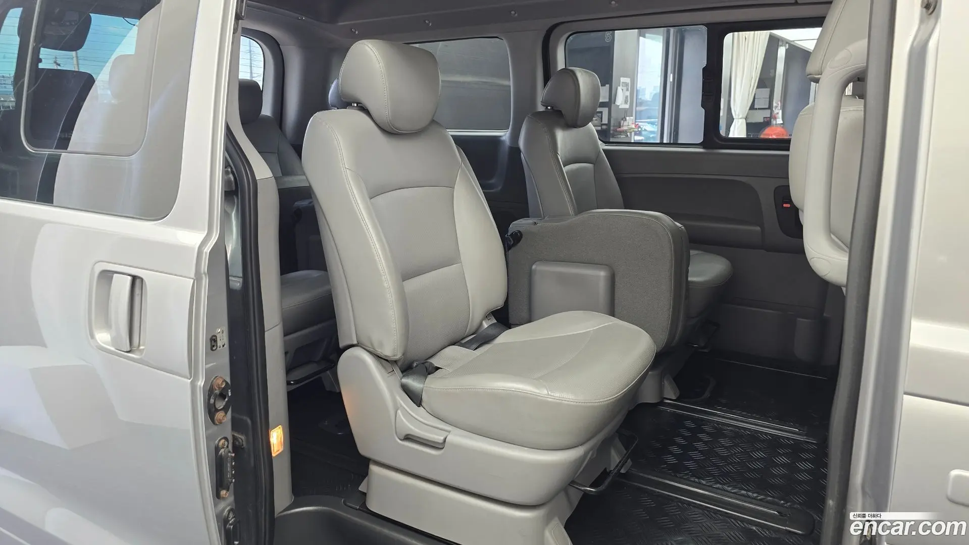 Hyundai Starex High Roof
