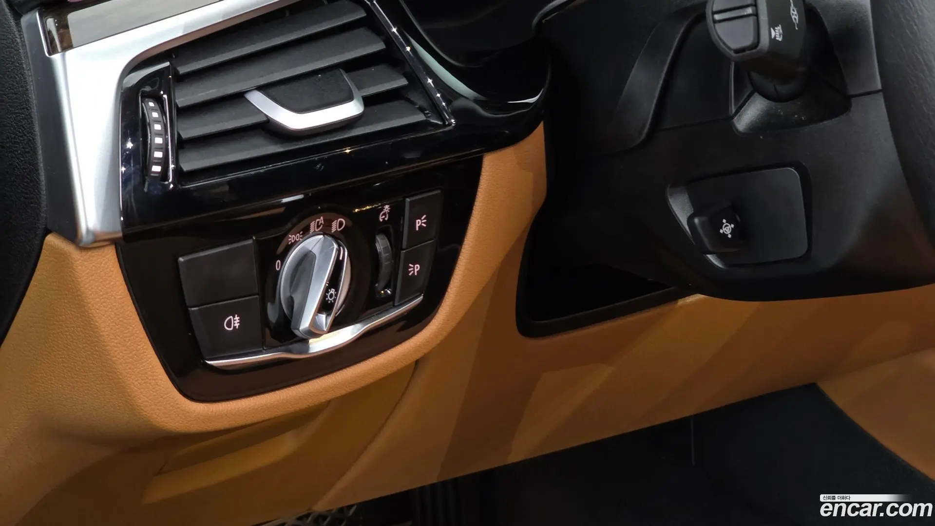 BMW 5-Series 520i Luxury 2020