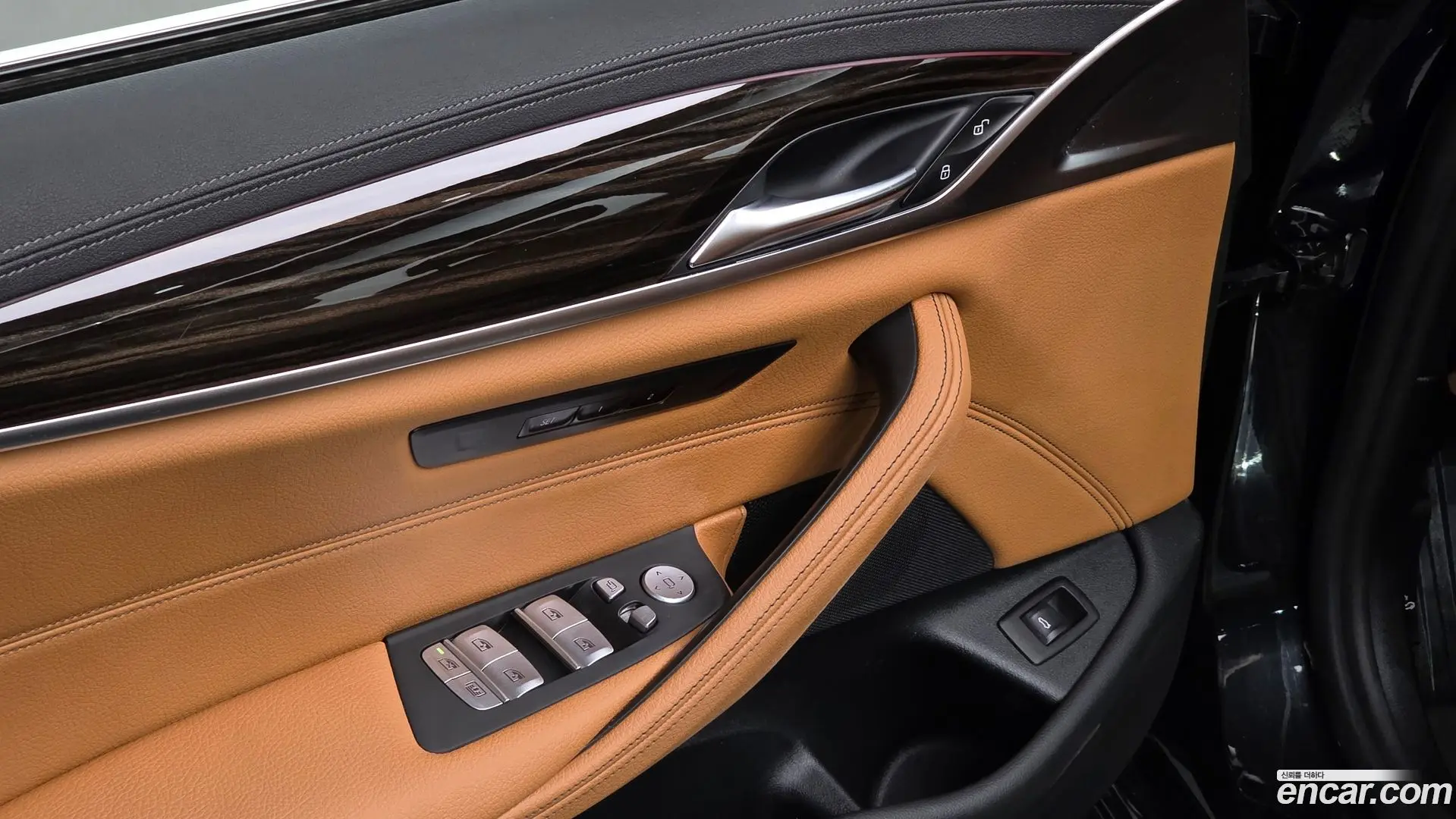 BMW 5-Series 520i Luxury 2020