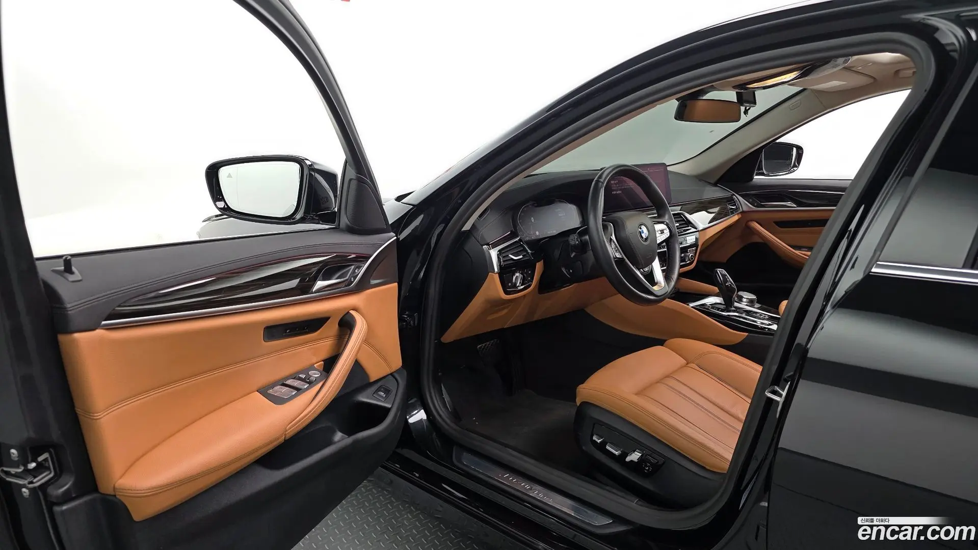 BMW 5-Series 520i Luxury 2020