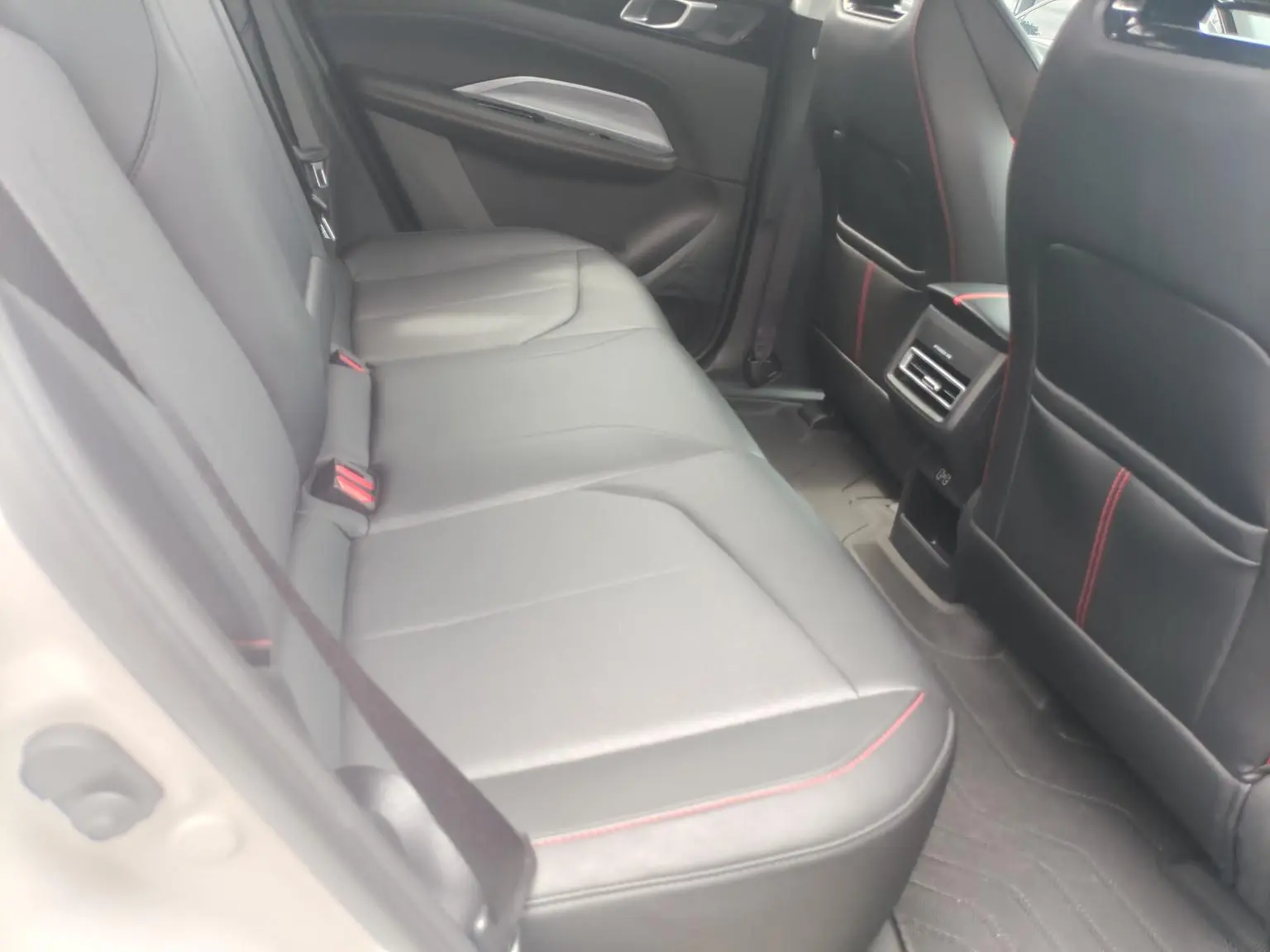 Changan Oshan Z6 2023 Blue Whale 1.5T DCT Smart Leading