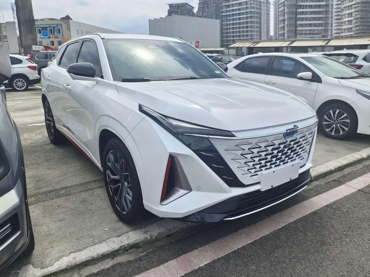 Changan Oshan Z6 2023 Blue Whale 1.5T DCT Smart Leading