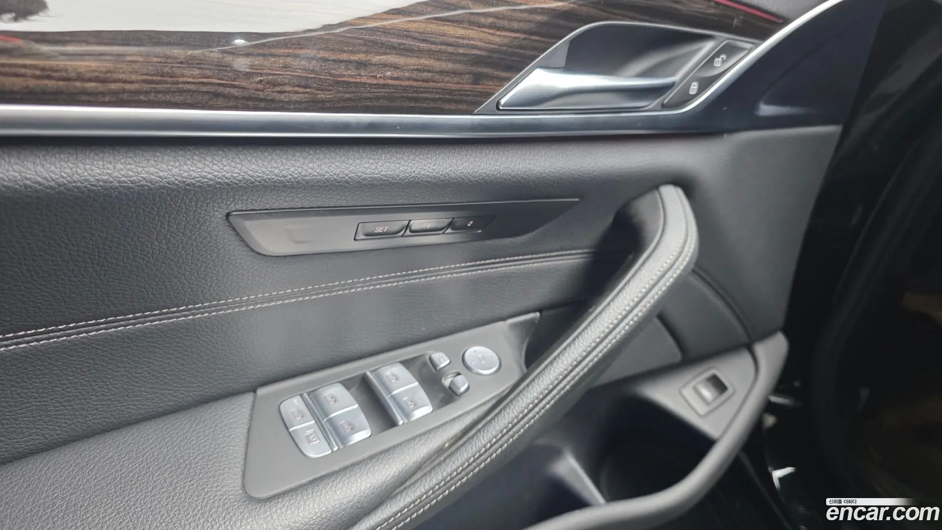 BMW 5-Series 520i Luxury 2020