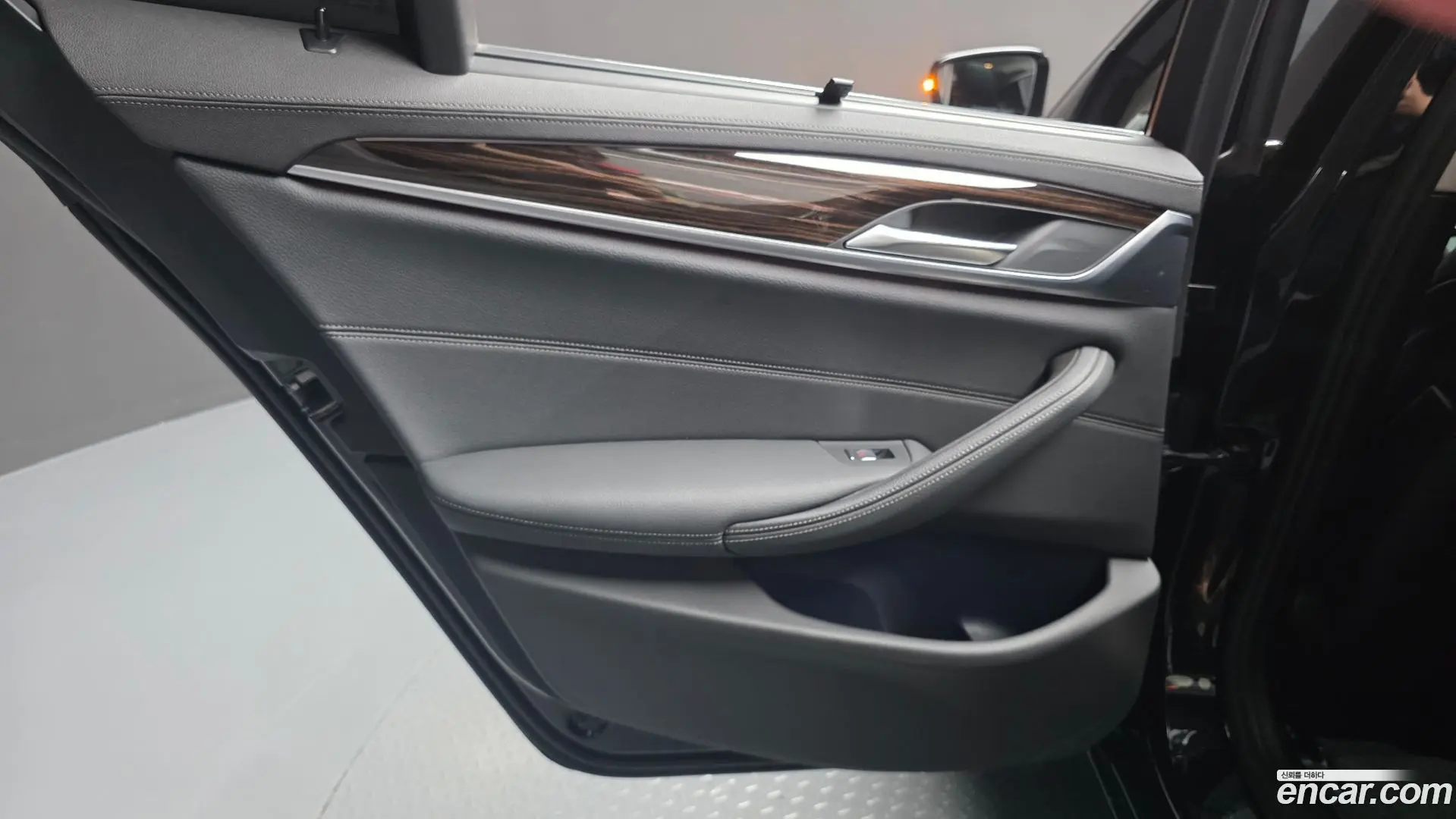 BMW 5-Series 520i Luxury 2020