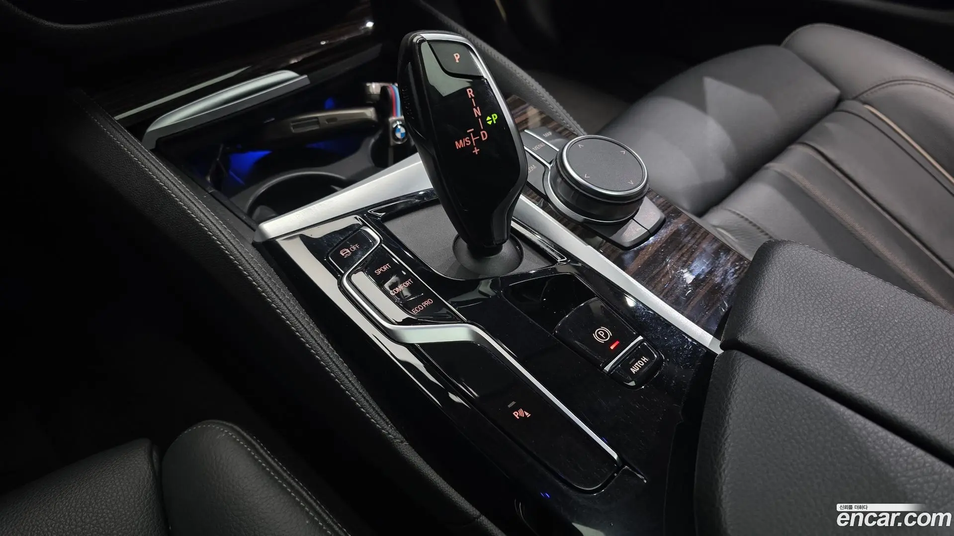 BMW 5-Series 520i Luxury 2020