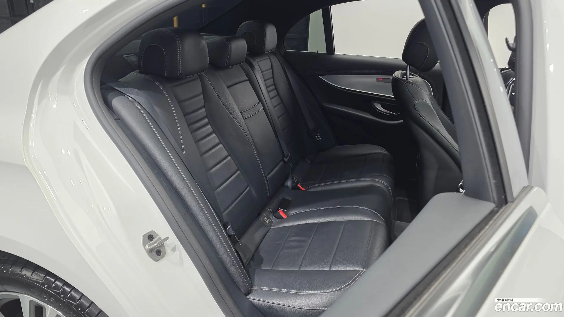 Mercedes-Benz E-Class E350 4MATIC Avantgarde