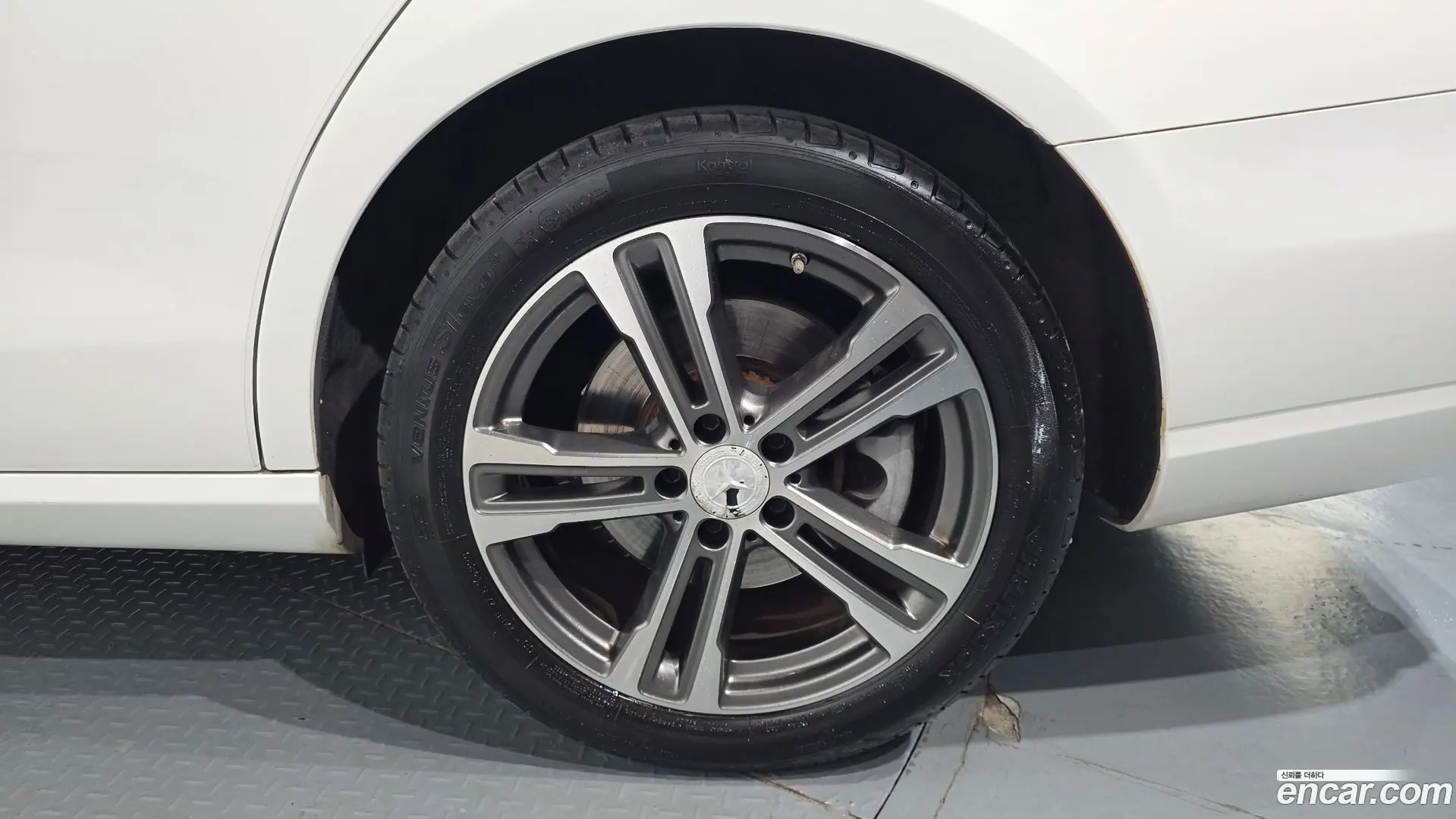 Mercedes-Benz E-Class E350 4MATIC Avantgarde