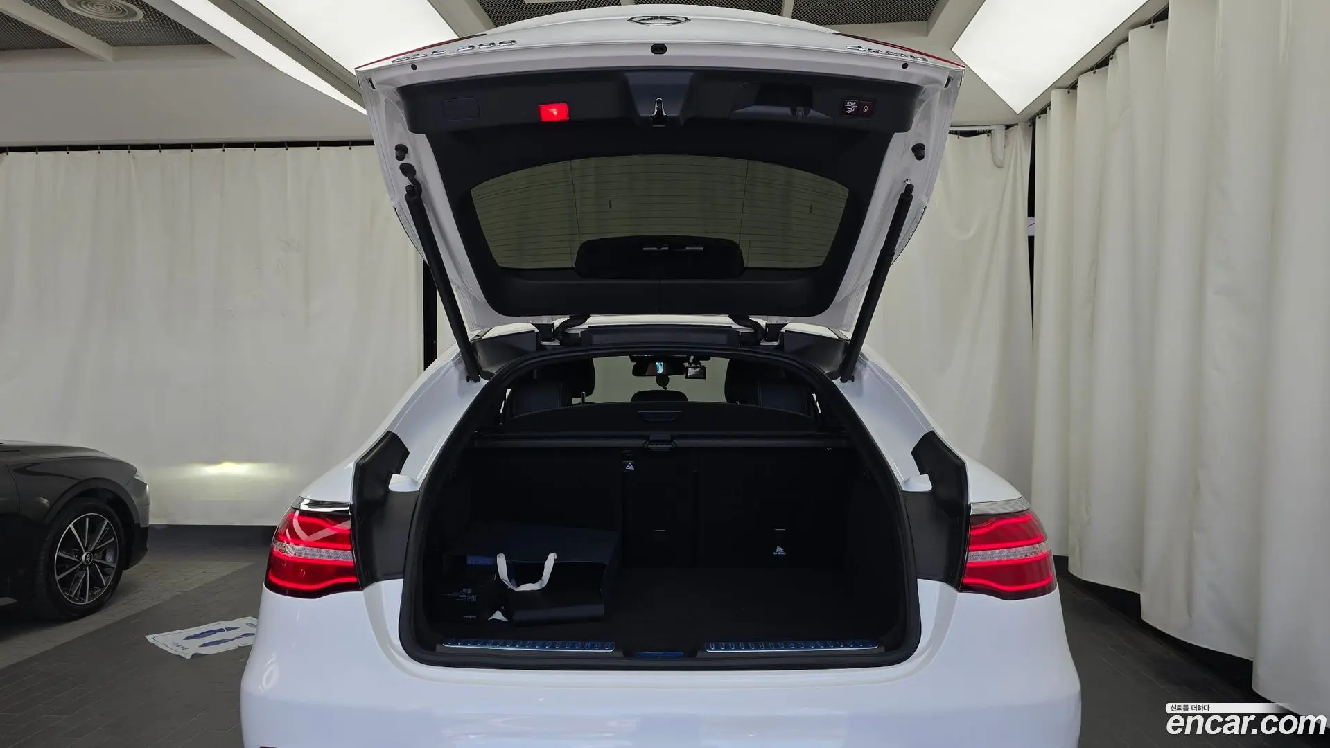 Mercedes-Benz GLC-Class GCL300 4MATIC Coupe