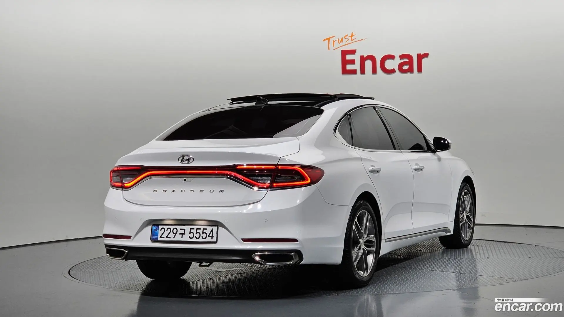 Hyundai Grandeur 3.0 LPi Modern (Rental Car)