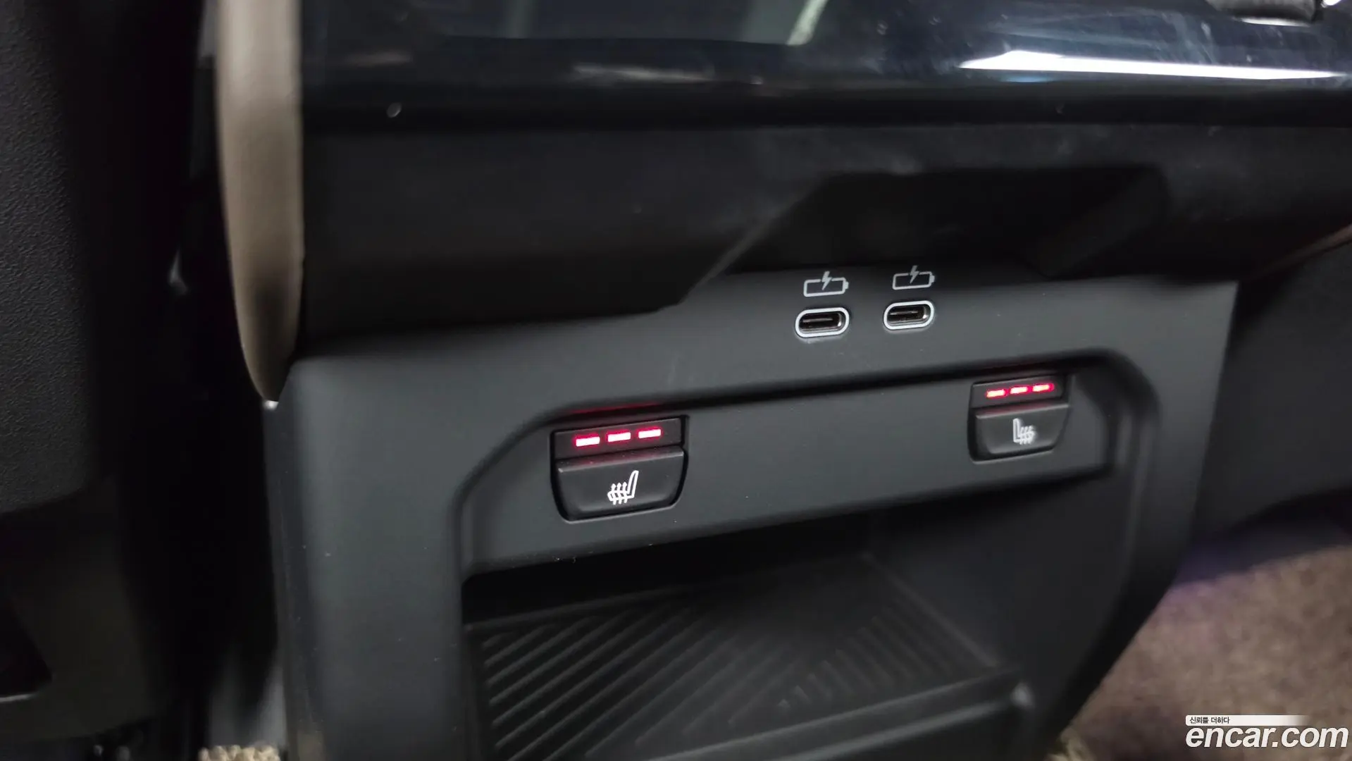 BMW 5-Series 520i 2011