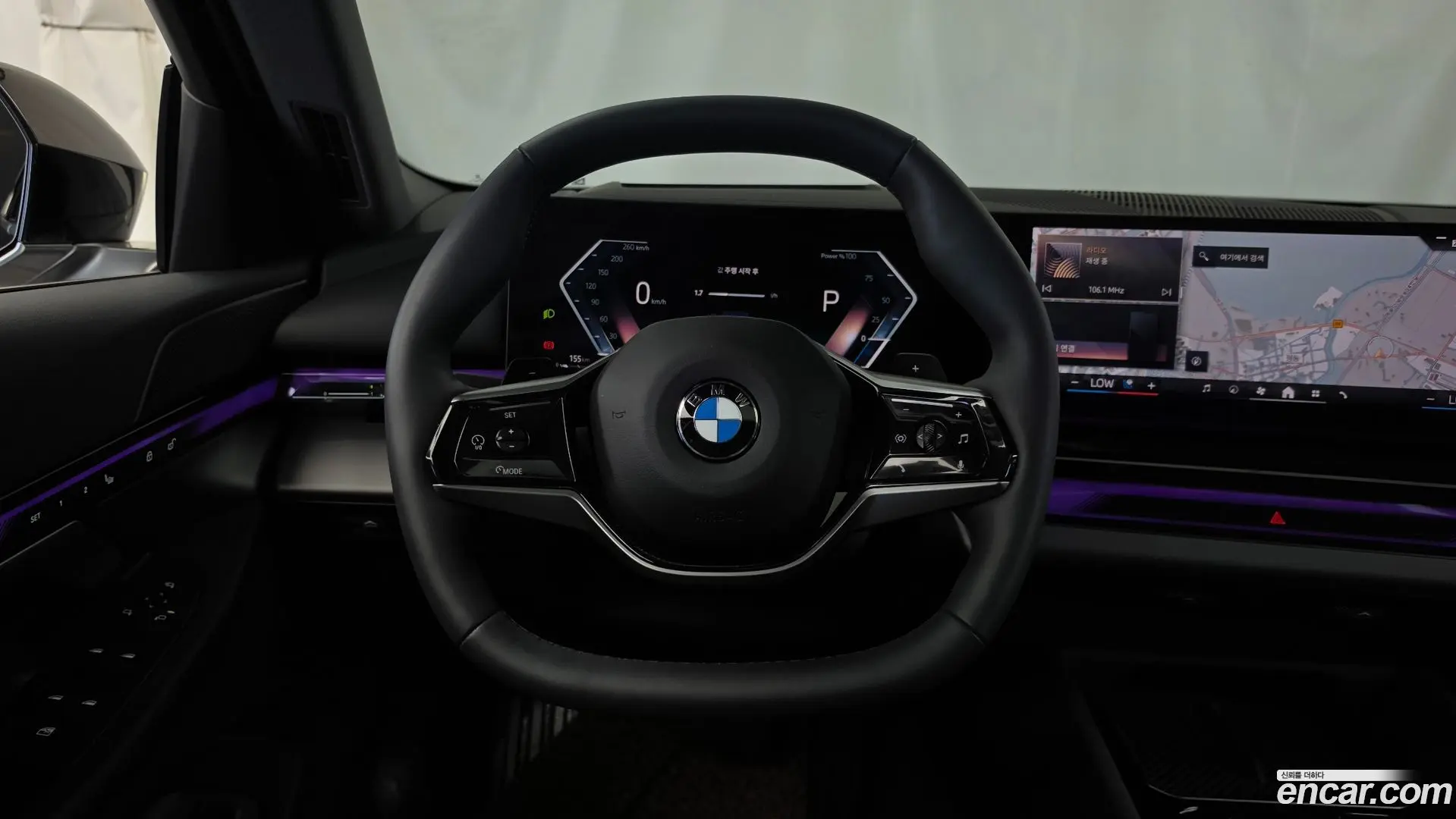 BMW 5-Series 520i 2011