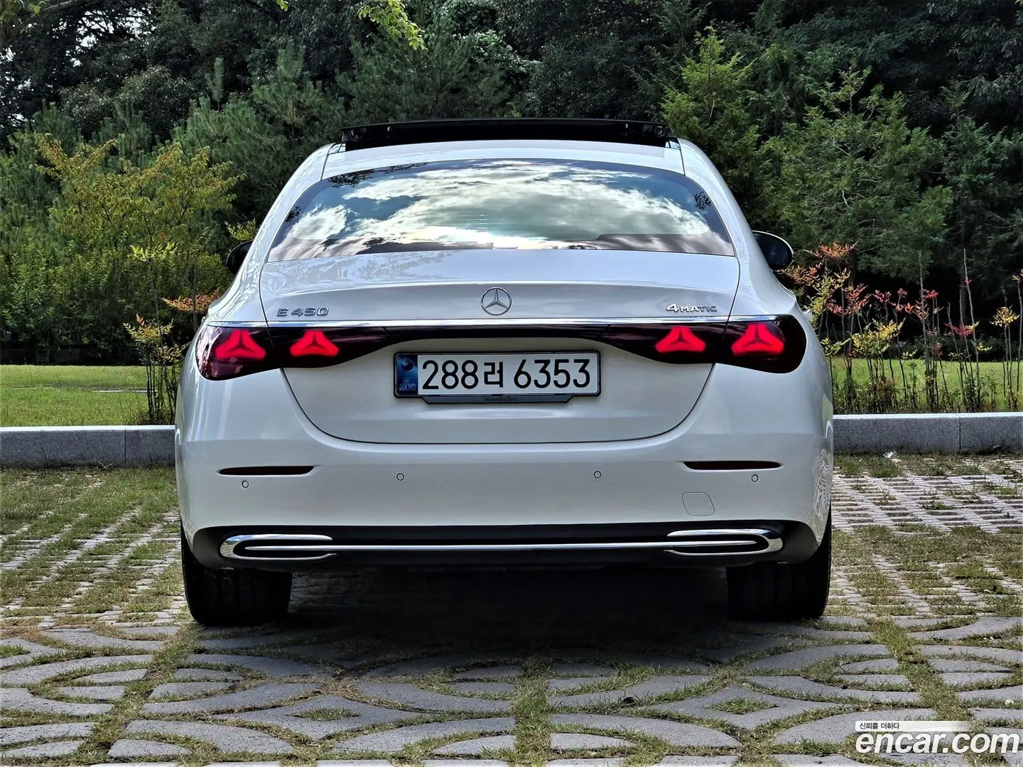 Mercedes-Benz E-Class E450 4MATIC Exclusive