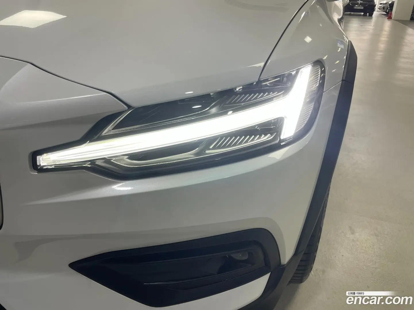 Volvo V60 B5 Ultra AWD