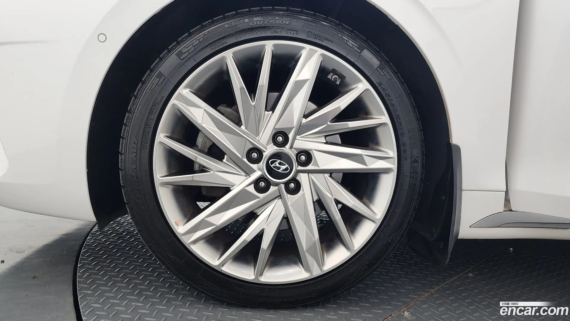 Hyundai Grandeur 3.3