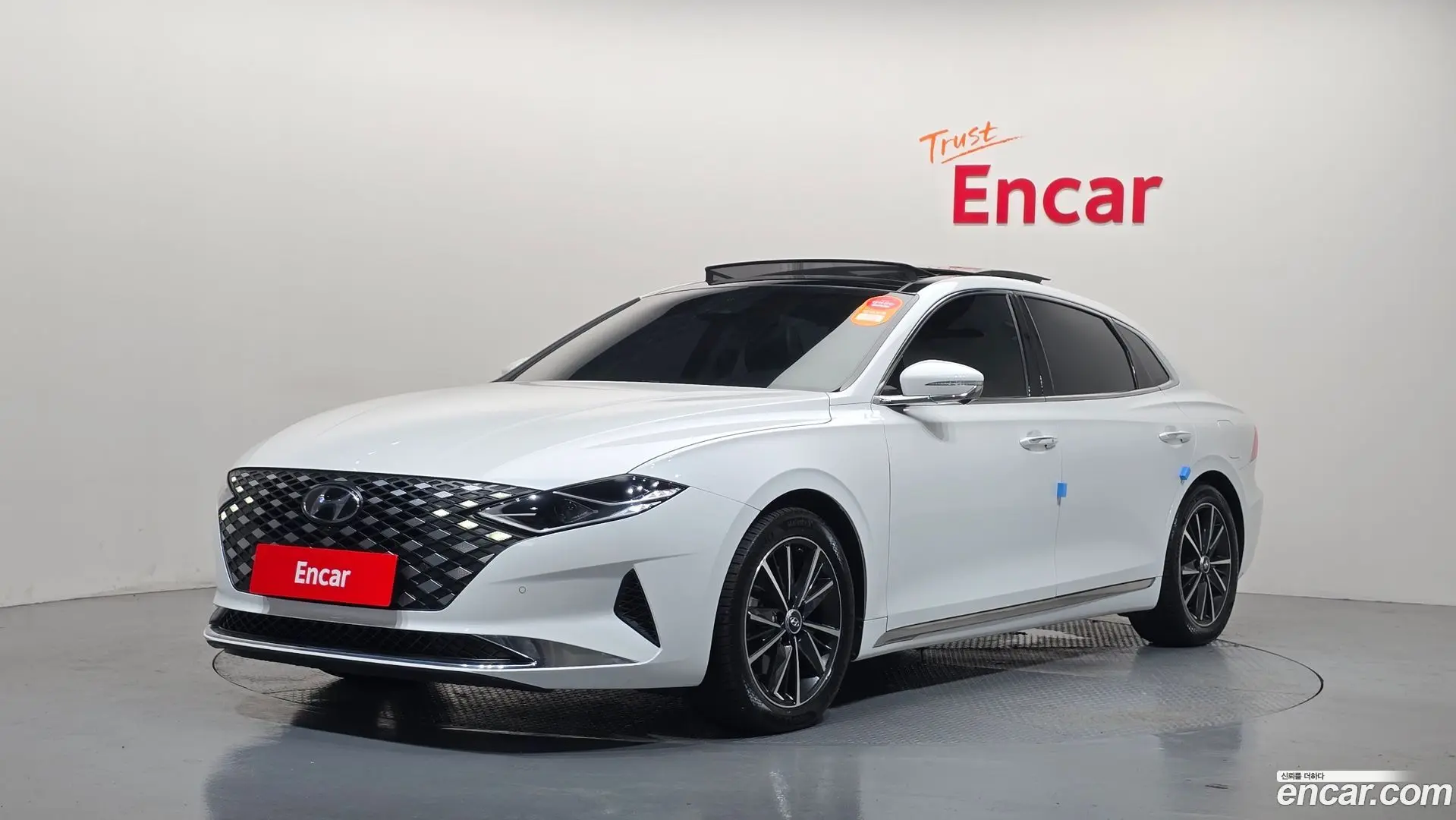 Hyundai Grandeur 3.0 LPi Rent Car