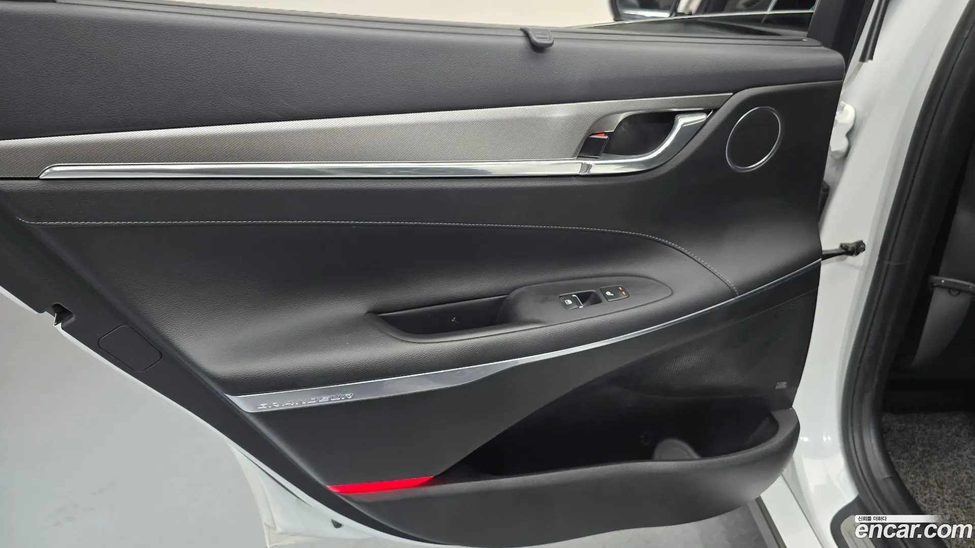 Hyundai Grandeur 3.0 LPi Rent Car