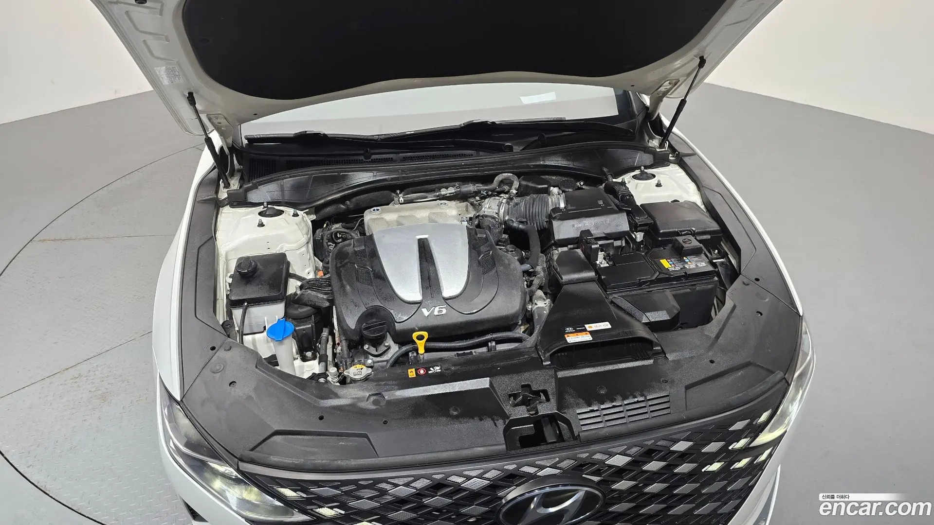 Hyundai Grandeur 3.0 LPi Rent Car