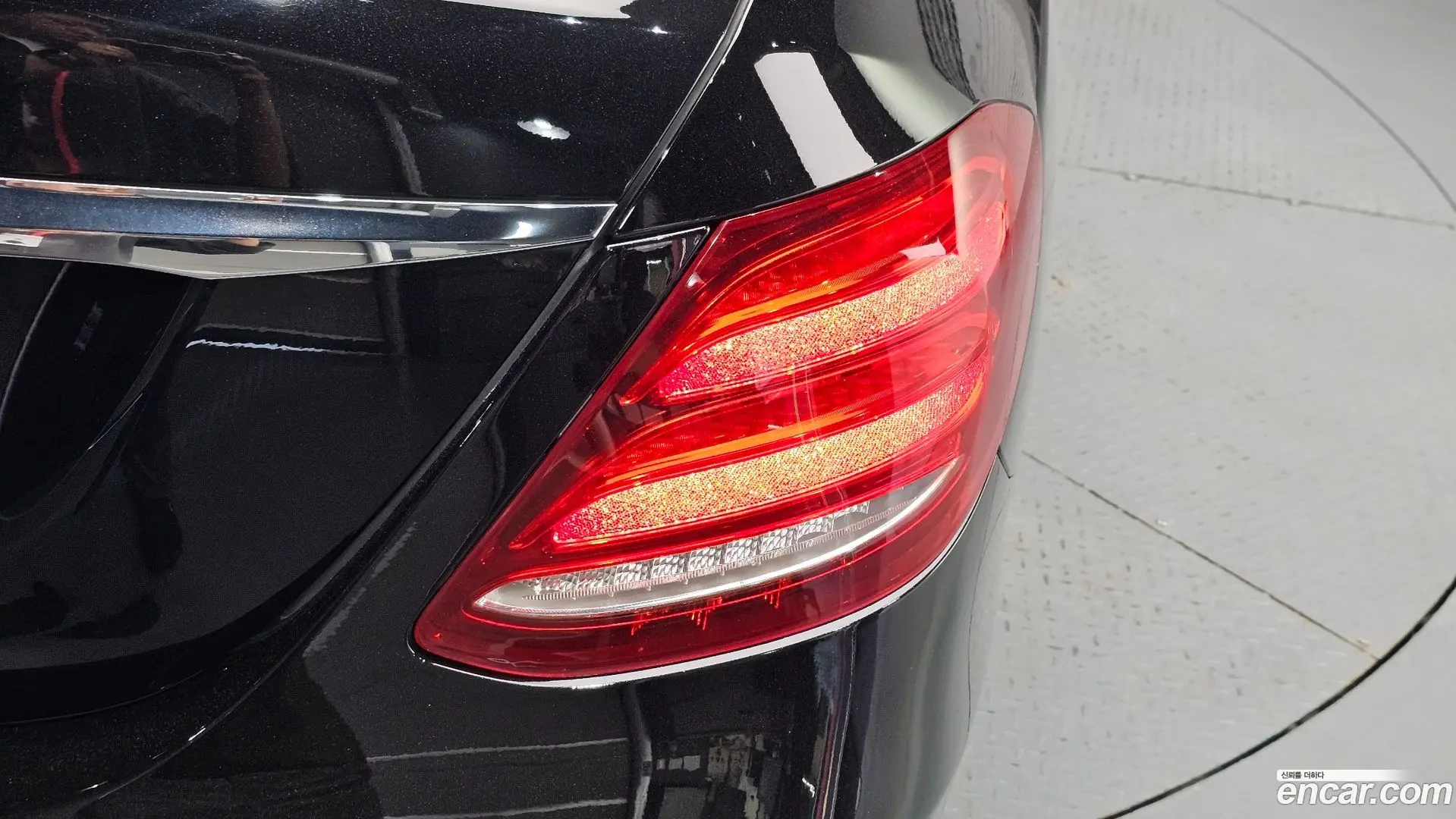 Mercedes-Benz E-Class E220d Avantgarde
