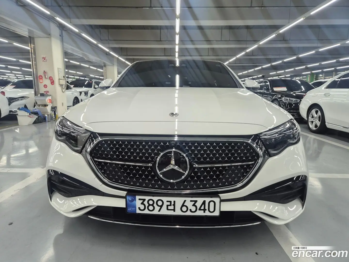 Mercedes-Benz E-Class E300 4MATIC AMG Line 2023