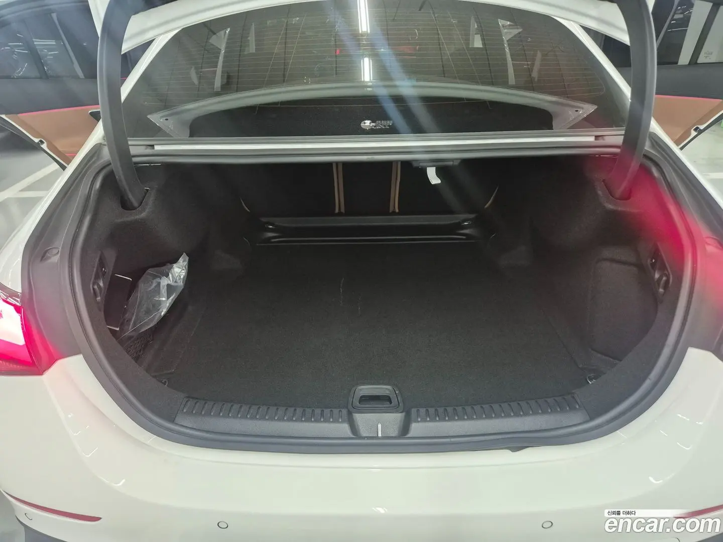 Mercedes-Benz E-Class E300 4MATIC AMG Line 2023