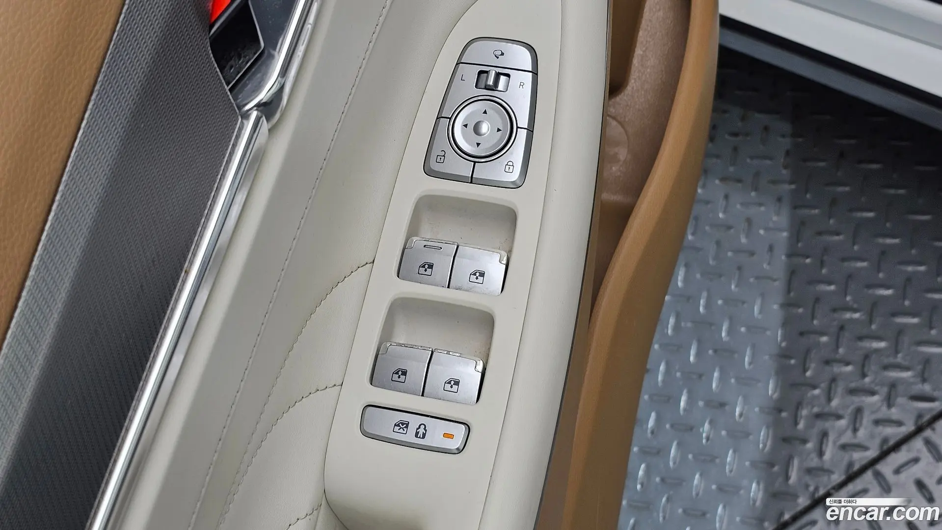 Hyundai Grandeur 3.3