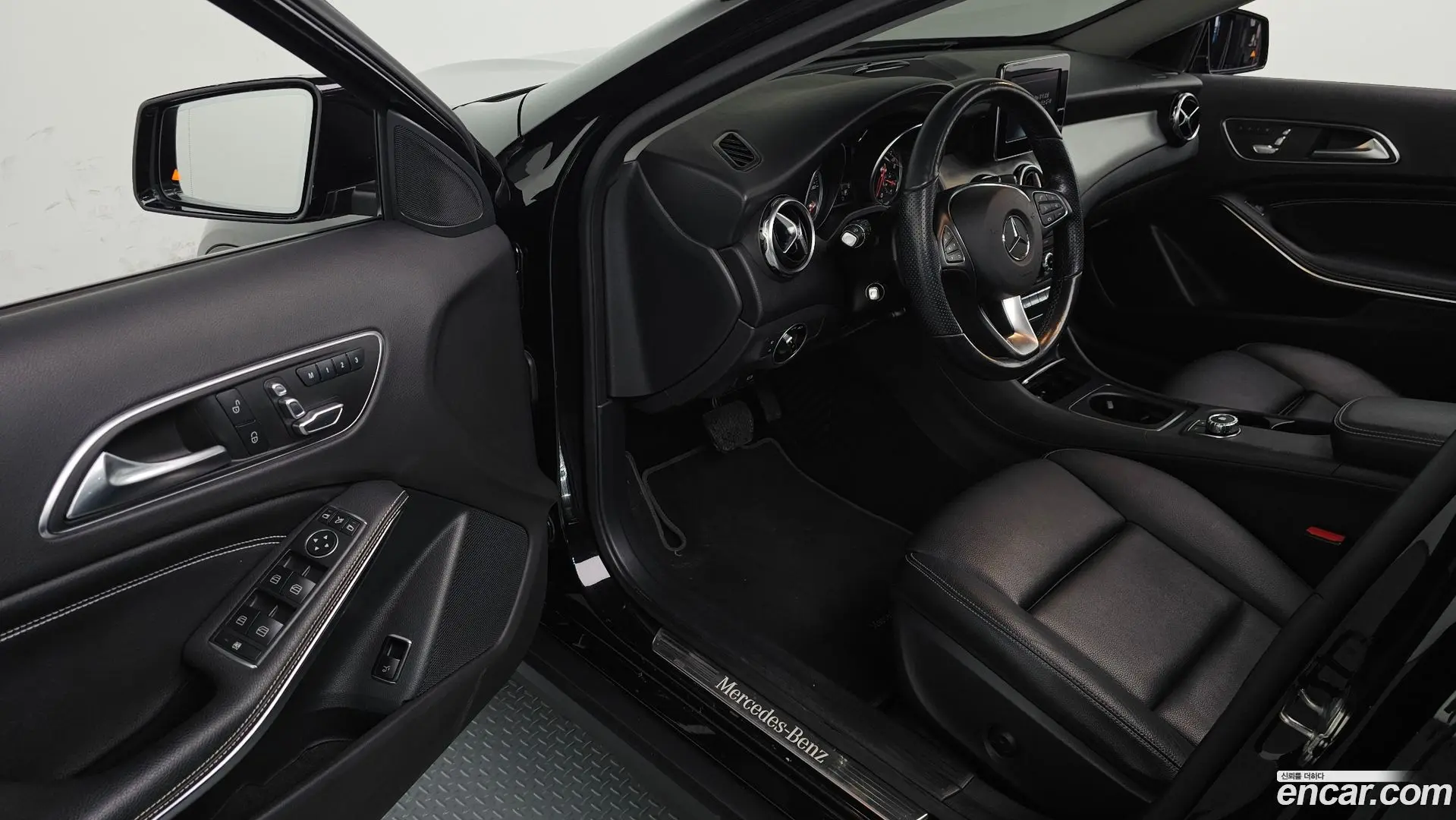 Mercedes-Benz GLA-Class GLA220 Premium 2017