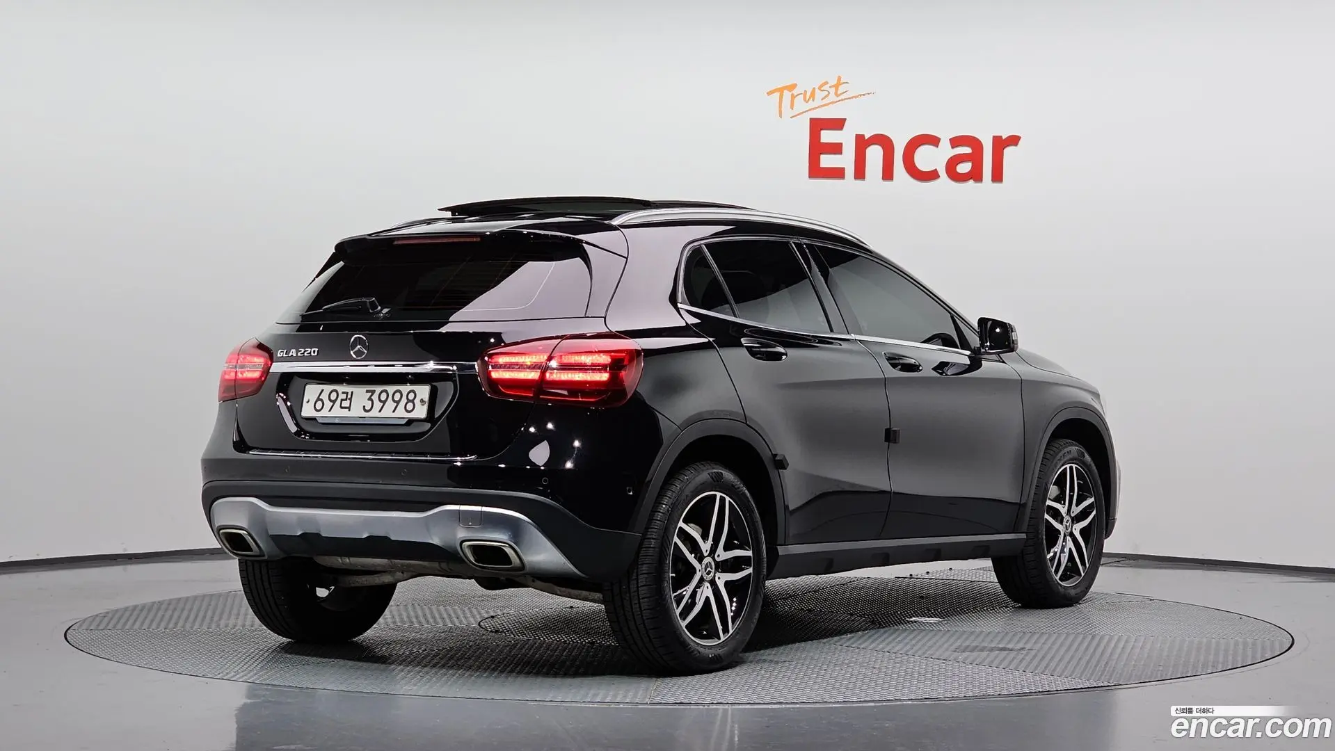 Mercedes-Benz GLA-Class GLA220 Premium 2017