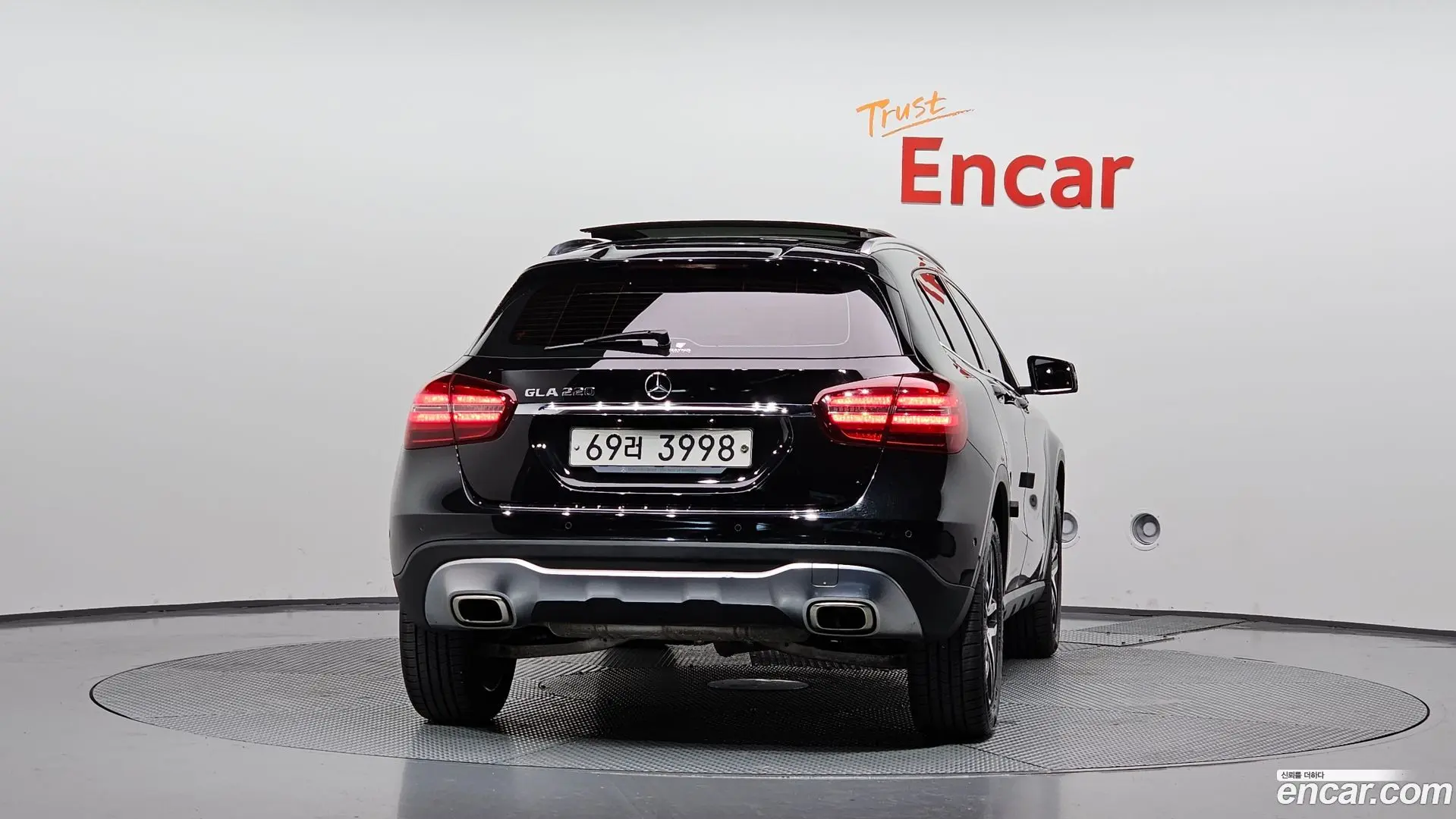 Mercedes-Benz GLA-Class GLA220 Premium 2017