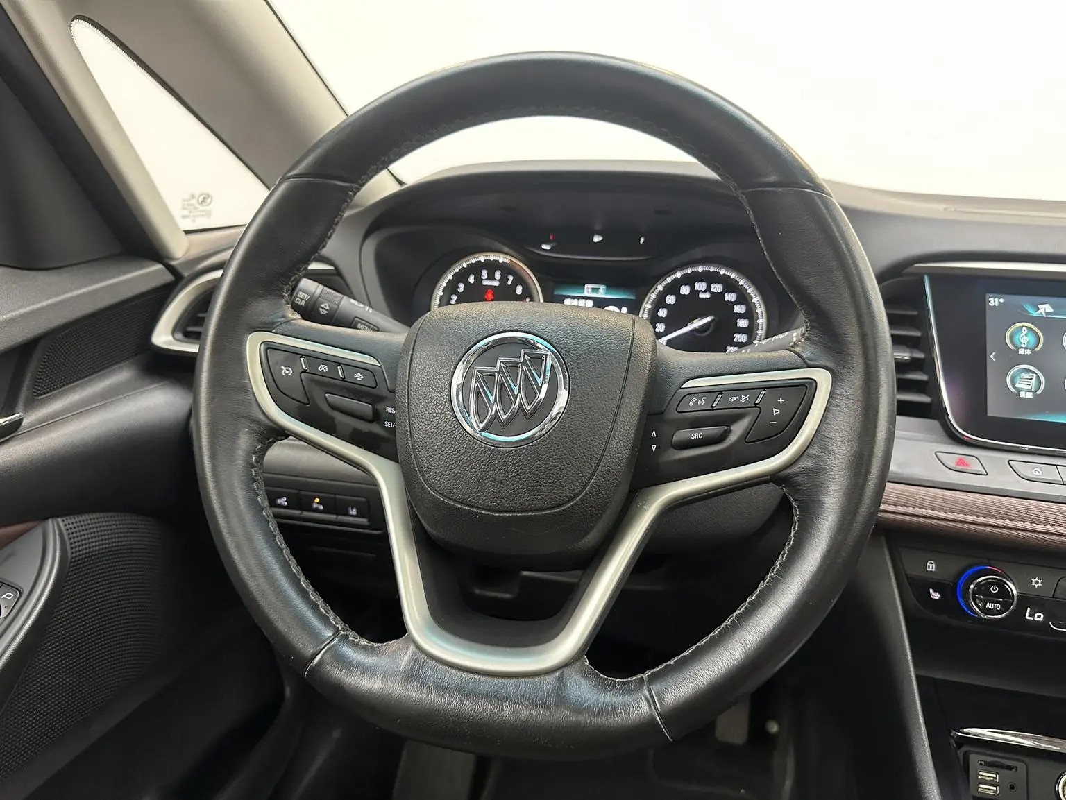 Buick GL6 2019 18T 6 seat Connected Premium China V