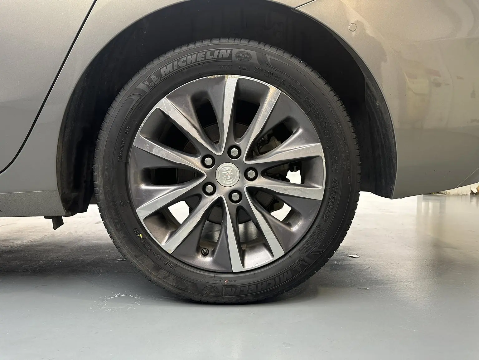 Buick GL6 2019 18T 6 seat Connected Premium China V