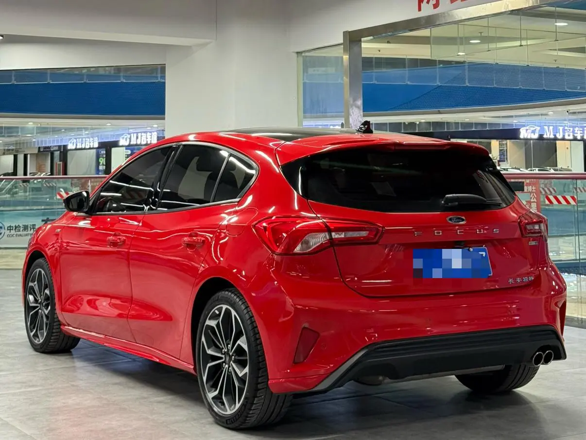 Ford Focus 2021 Hatchback EcoBoost 180 Auto ST Line