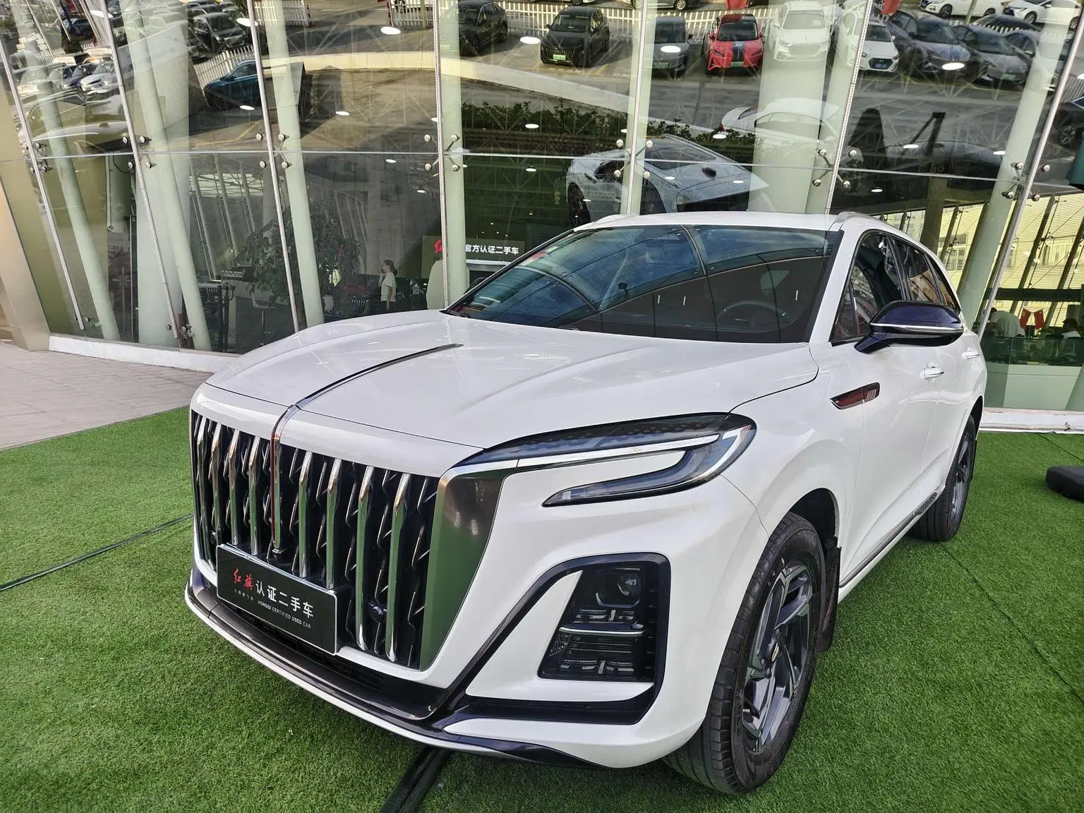 Hongqi HS3 2024 1.5T