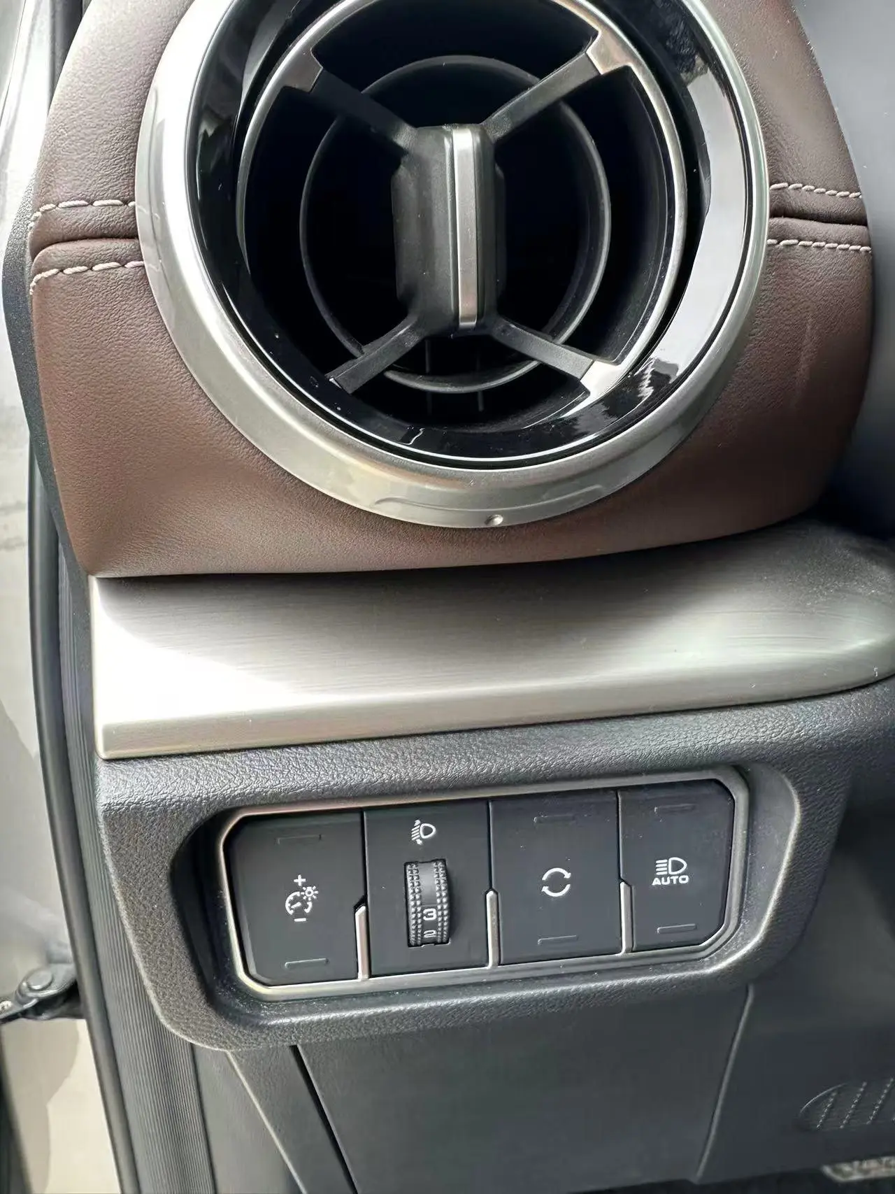 WEY VV6 2020 2.0T 2WD Smart +