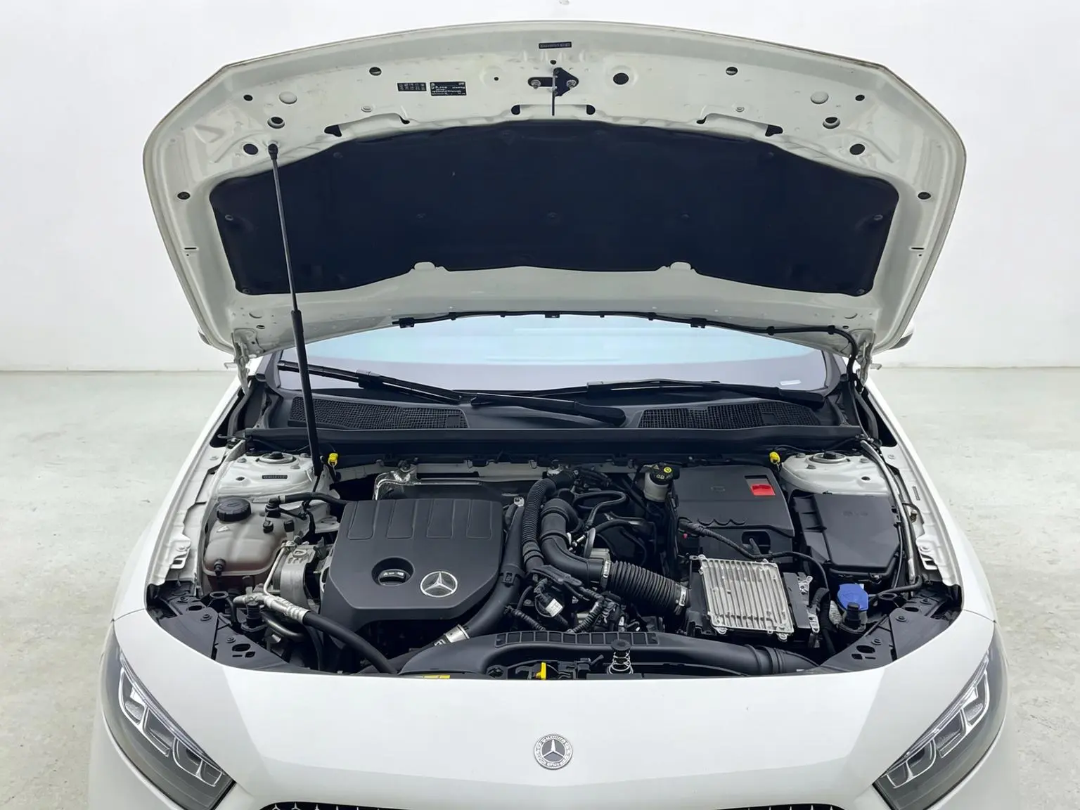Mercedes-Benz A Class 2024 2nd Facelift A 200 L Fashion