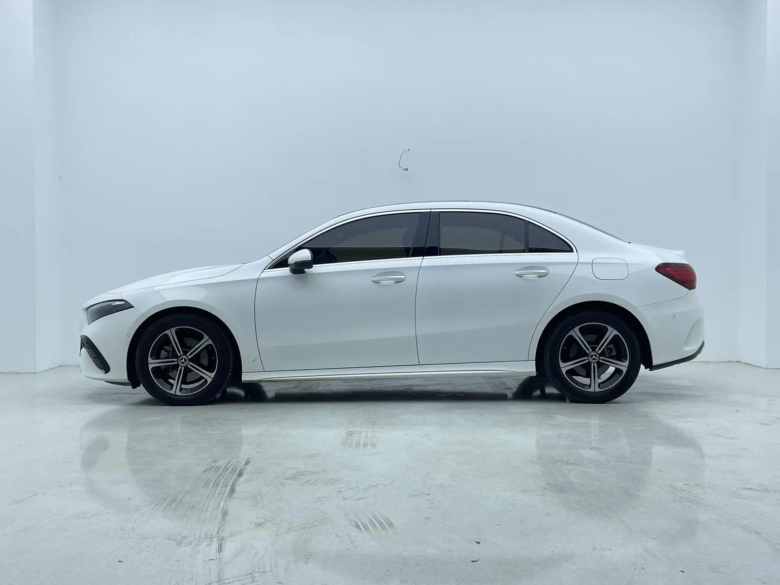 Mercedes-Benz A Class 2024 2nd Facelift A 200 L Fashion