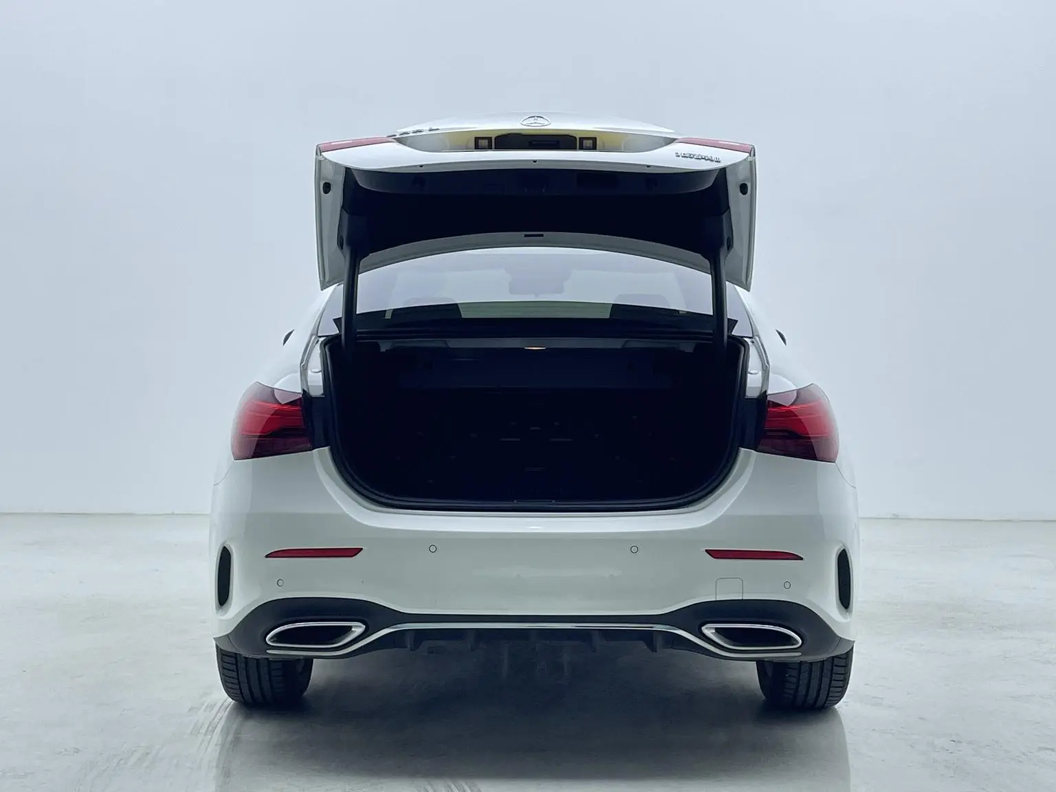 Mercedes-Benz A Class 2024 2nd Facelift A 200 L Fashion