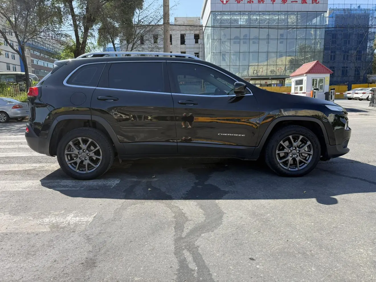 Jeep Cherokee 2020 2.0L 2WD Classic Sport