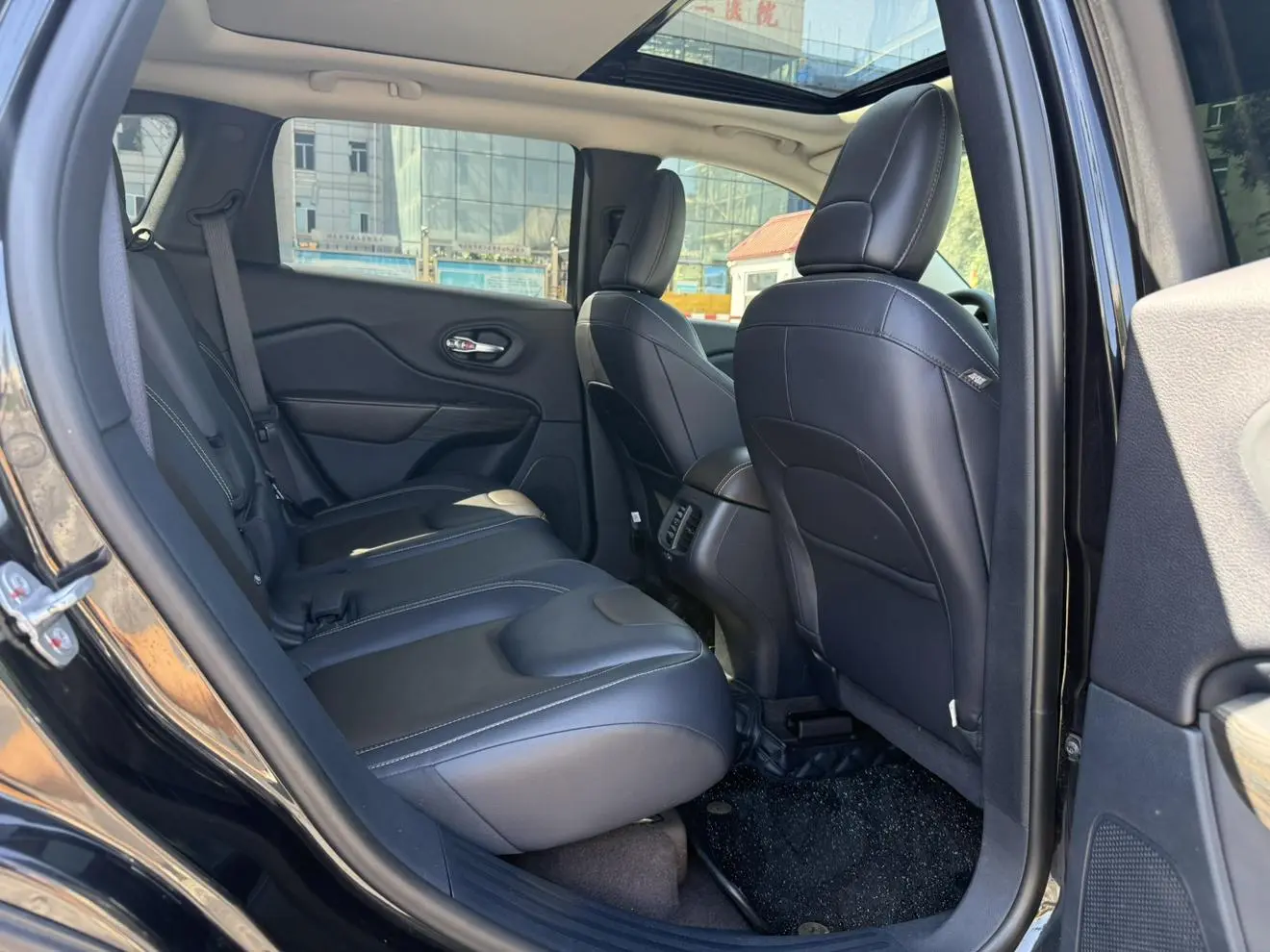 Jeep Cherokee 2020 2.0L 2WD Classic Sport