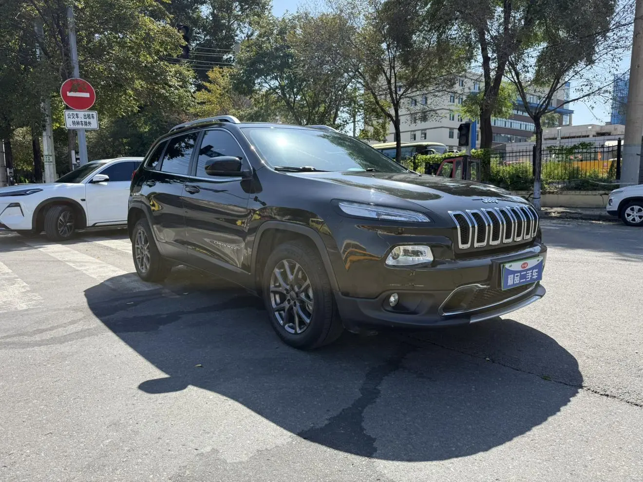 Jeep Cherokee 2020 2.0L 2WD Classic Sport