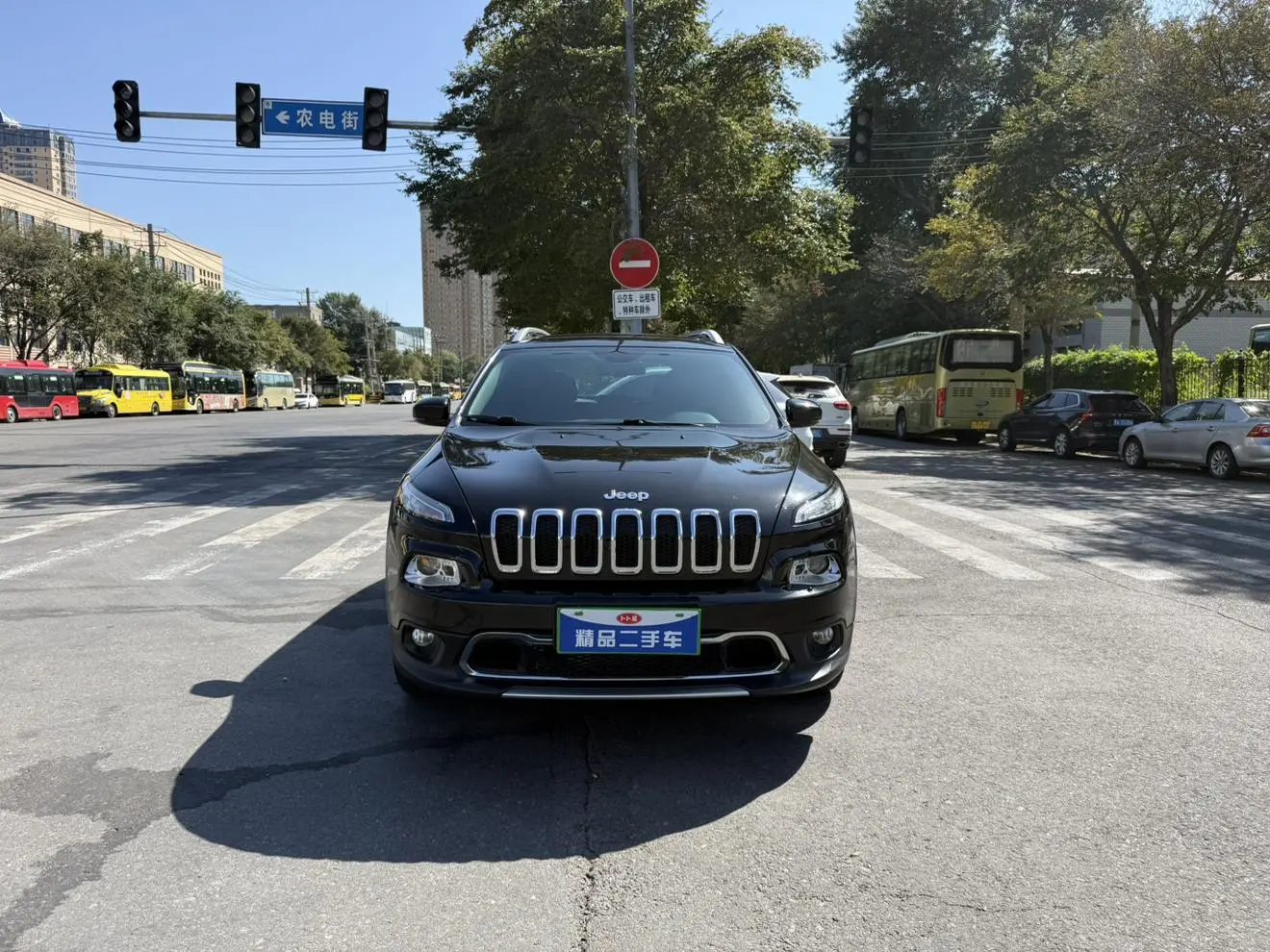 Jeep Cherokee 2020 2.0L 2WD Classic Sport