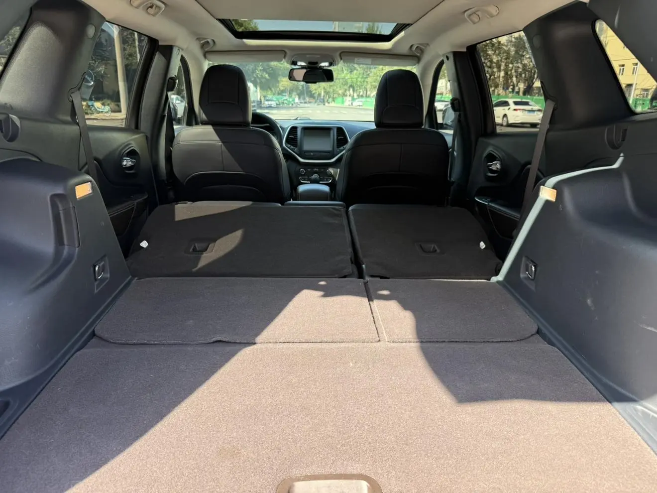 Jeep Cherokee 2020 2.0L 2WD Classic Sport