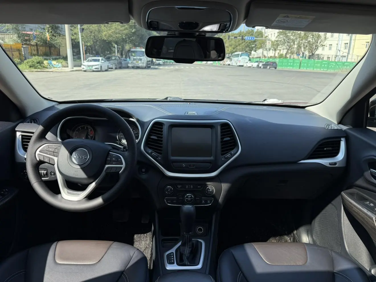 Jeep Cherokee 2020 2.0L 2WD Classic Sport